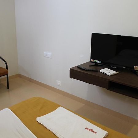 Hotel Suvarn mandir Belgaum Bagian luar foto